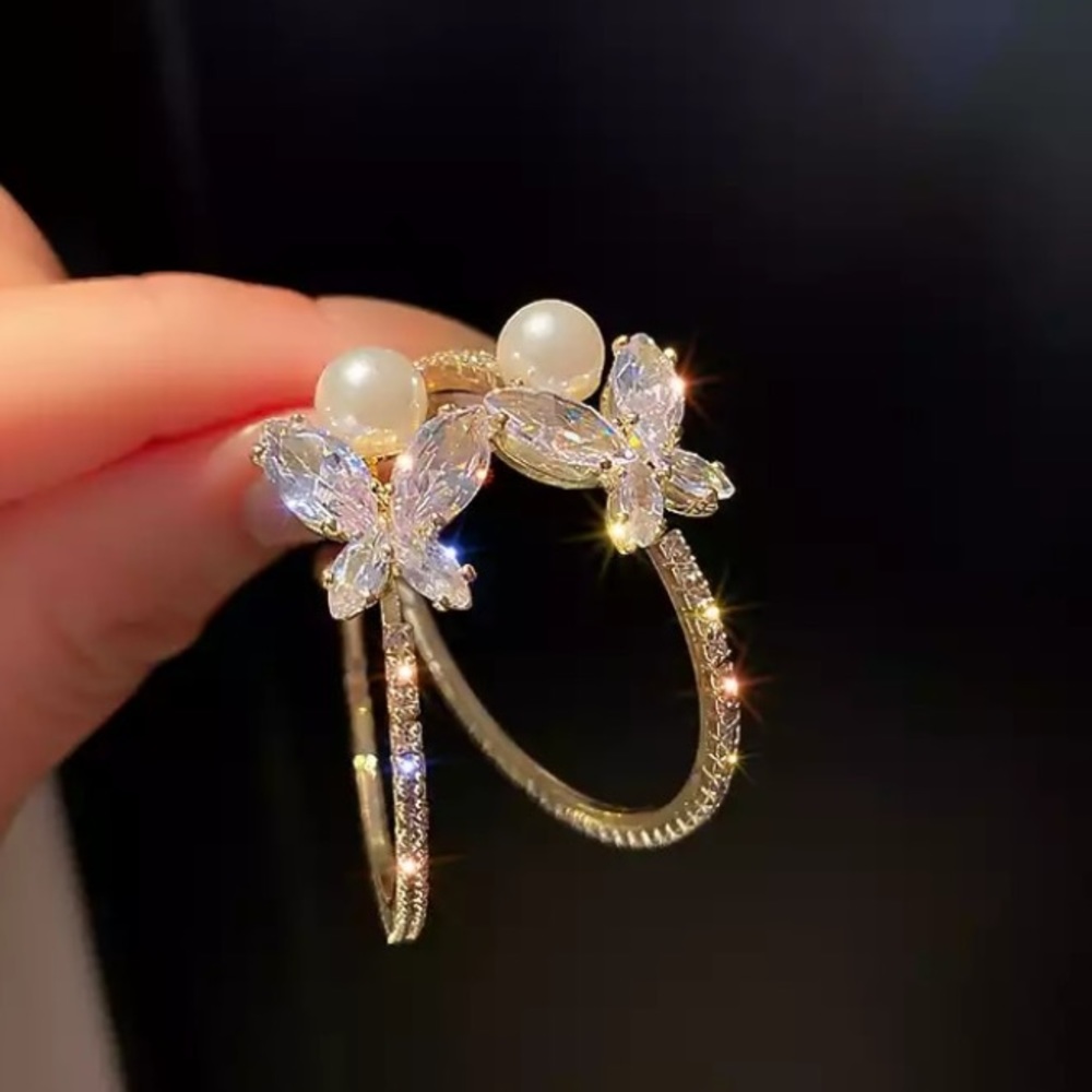 New 18k gold plated luxury earrings - Picture 2 of 5